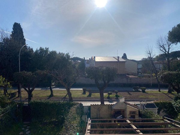 casa indipendente in vendita a Roma in zona Casal Palocco