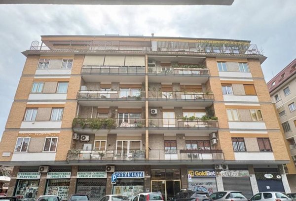 appartamento in vendita a Roma in zona Tor di Quinto