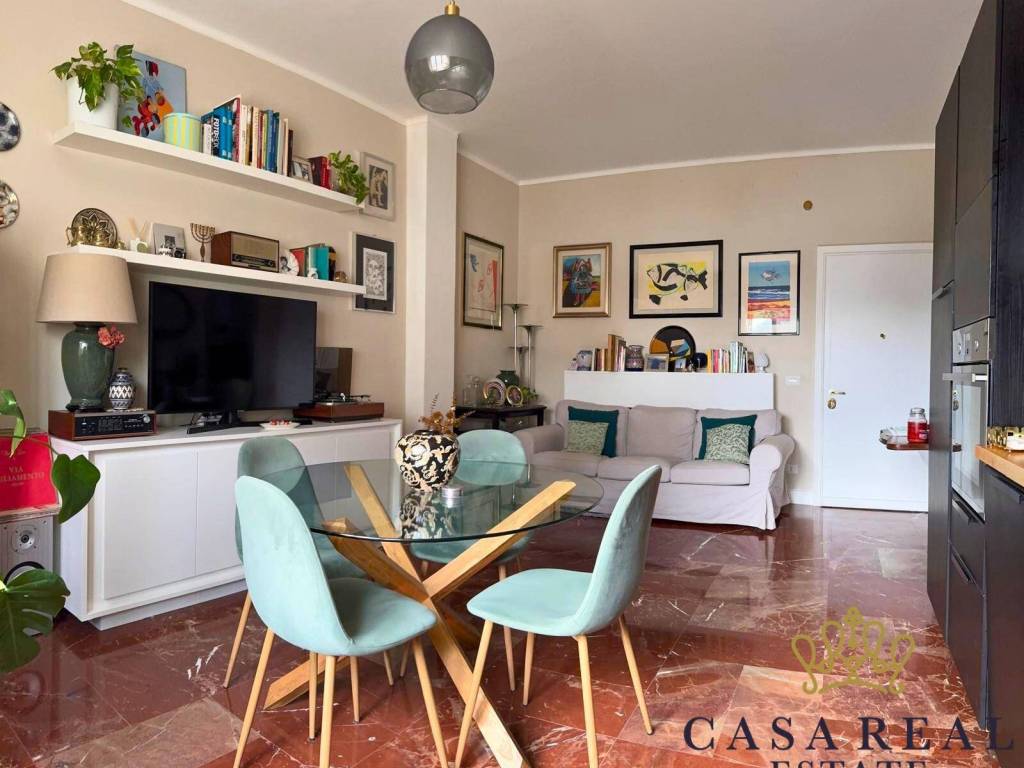 appartamento in vendita a Roma in zona Axa