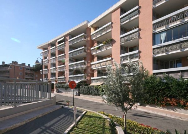 appartamento in vendita a Roma in zona Ostiense