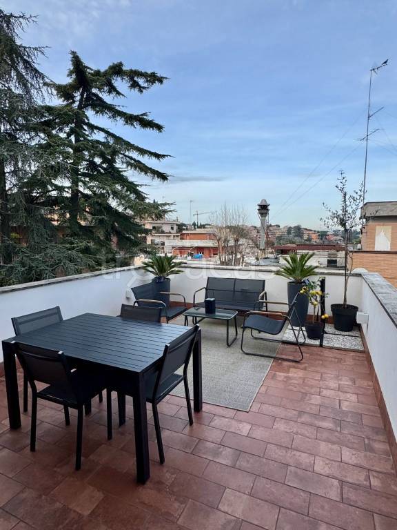 appartamento in vendita a Roma in zona Gianicolense