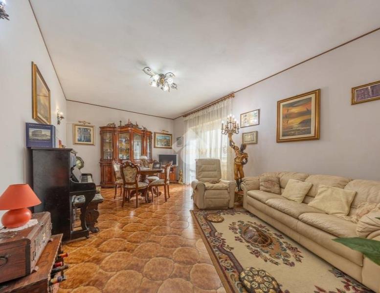 appartamento in vendita a Roma in zona Castelverde
