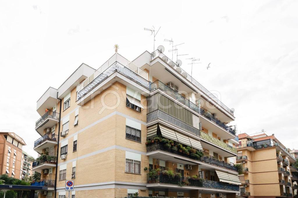 appartamento in vendita a Roma in zona Collatino