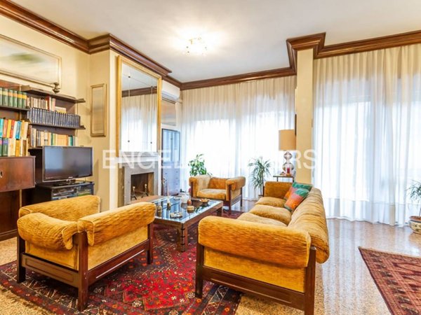 casa indipendente in vendita a Roma in zona Appio Claudio