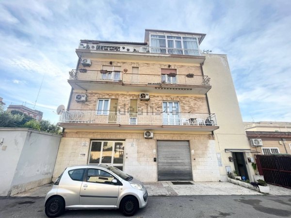 negozio in affitto a Roma in zona Acilia