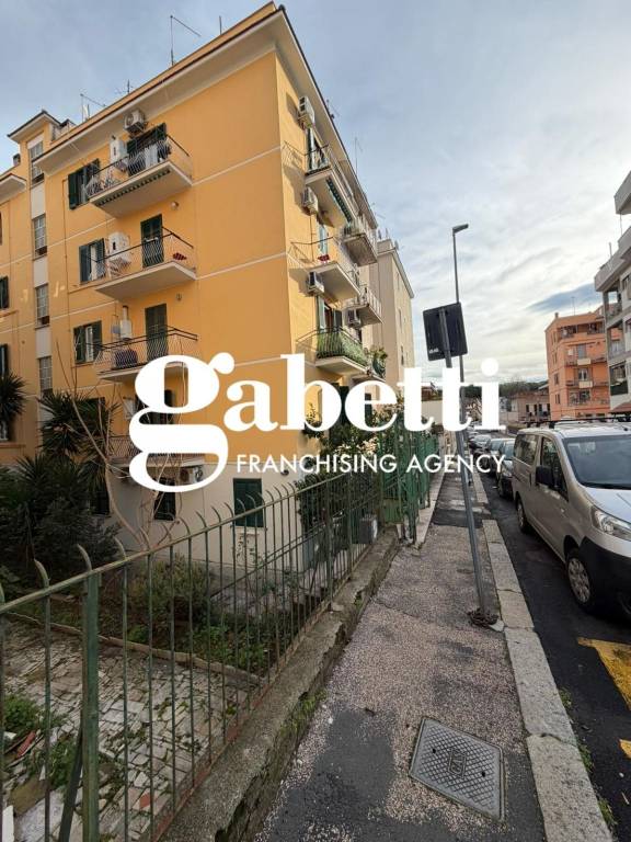 appartamento in vendita a Roma in zona Prenestino-Centocelle