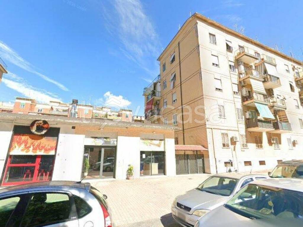 appartamento in vendita a Roma in zona Ostia