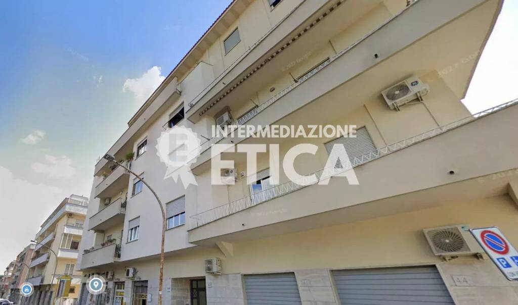 appartamento in vendita a Roma in zona Ardeatino