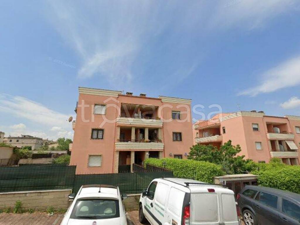 appartamento in vendita a Roma in zona Lunghezza