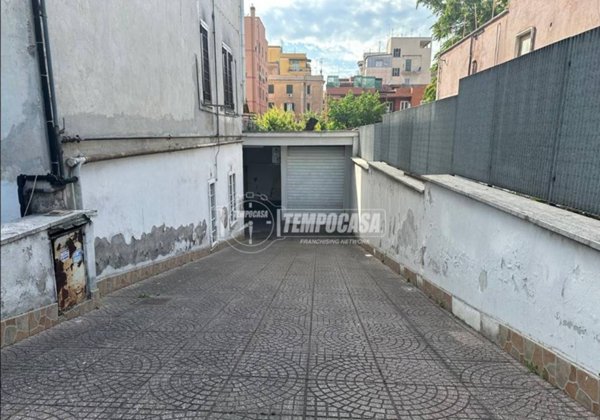 locale di sgombero in vendita a Roma in zona Prenestino-Centocelle