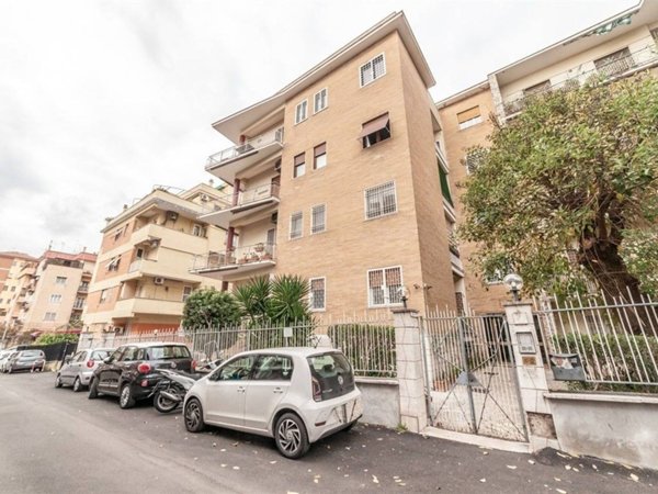 appartamento in vendita a Roma in zona Portuense