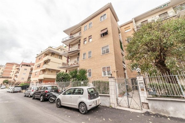 appartamento in vendita a Roma in zona Portuense