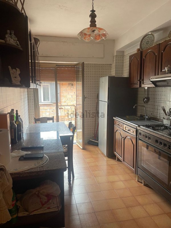 appartamento in vendita a Roma in zona Case Rosse