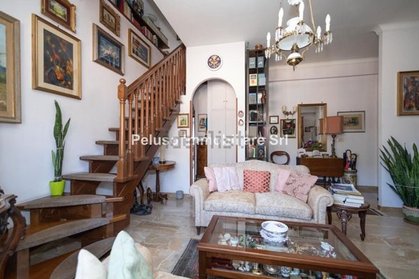 appartamento in vendita a Roma in zona Appio Pignatelli