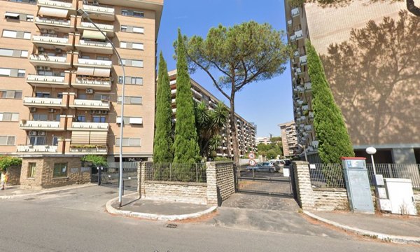 appartamento in vendita a Roma in zona Osteria del Curato