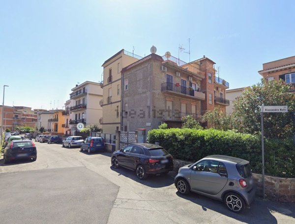 appartamento in vendita a Roma in zona Tor Bella Monaca