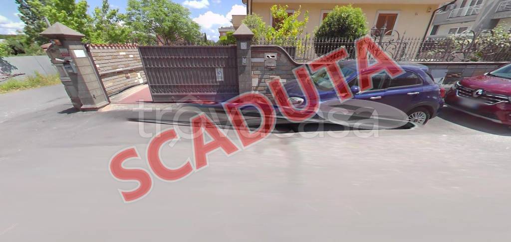 negozio in vendita a Roma in zona Romanina