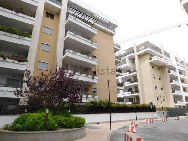 appartamento in vendita a Roma in zona Giuliano Dalmata