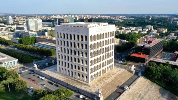 appartamento in vendita a Roma in zona EUR