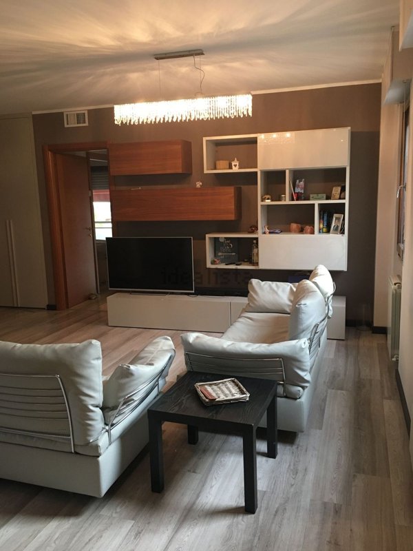 appartamento in vendita a Roma in zona Torre Gaia