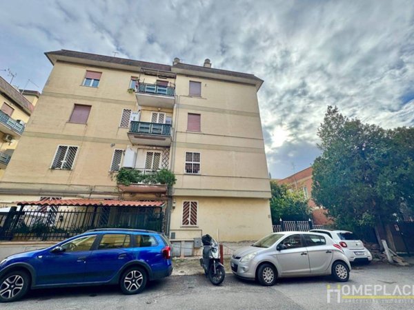 appartamento in vendita a Roma in zona Torre Angela