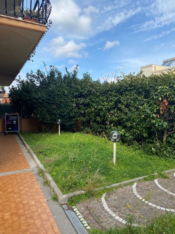 appartamento in vendita a Roma in zona Casal Morena