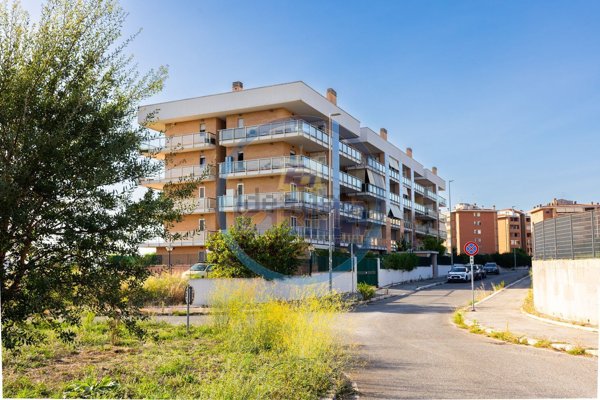 appartamento in vendita a Roma in zona Castel di Leva