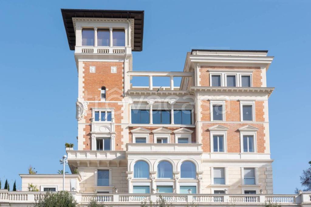 appartamento in vendita a Roma in zona Rione Prati