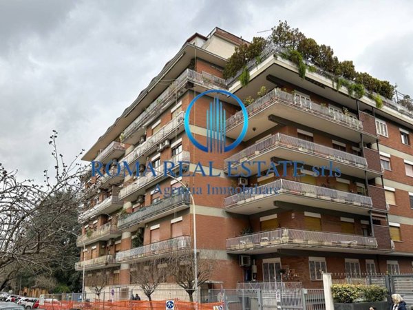 appartamento in vendita a Roma in zona Ostiense