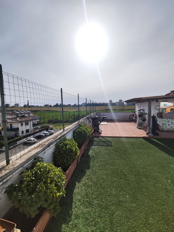 appartamento in vendita a Roma in zona Tor Bella Monaca