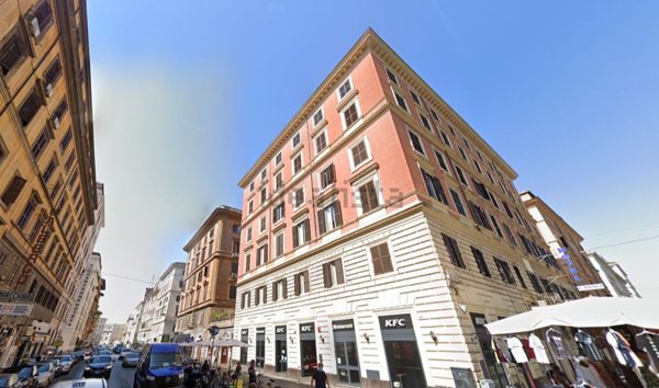 appartamento in vendita a Roma in zona Castro Pretorio
