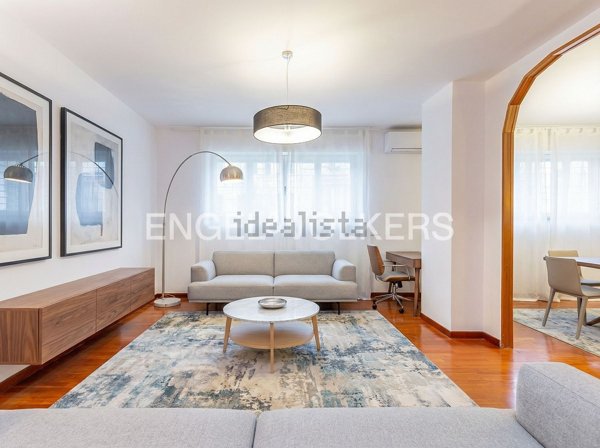 appartamento in vendita a Roma in zona Trastevere