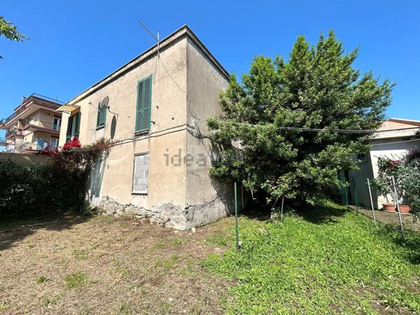 appartamento in vendita a Roma in zona Tomba di Nerone