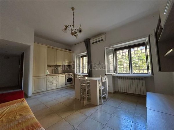 appartamento in vendita a Roma in zona Ostia