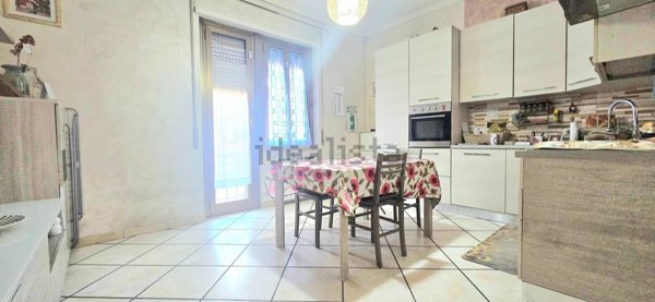 appartamento in vendita a Roma in zona Torre Angela