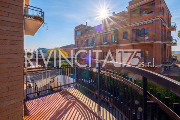 appartamento in vendita a Roma in zona Corviale