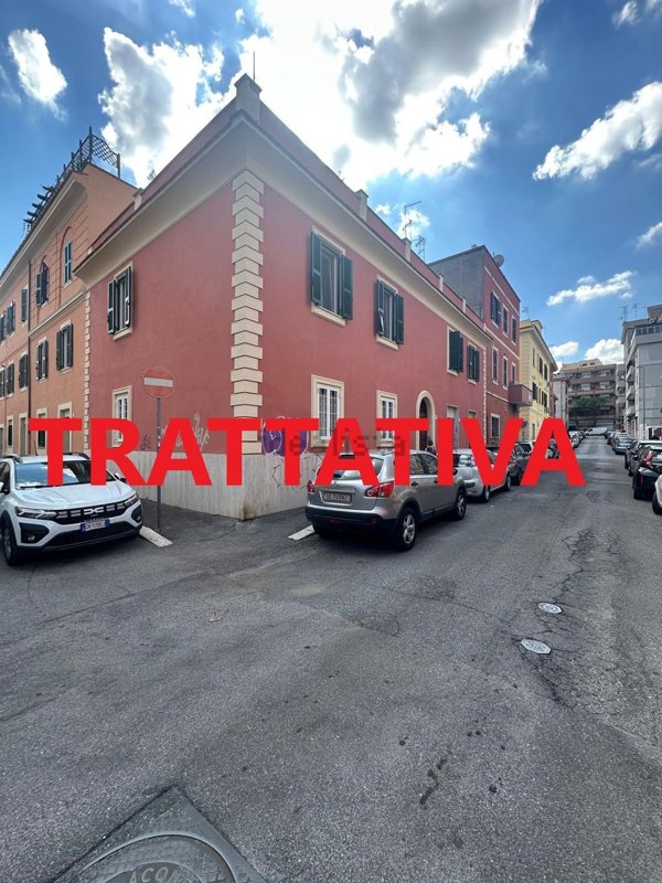 appartamento in vendita a Roma in zona Prenestino-Labicano