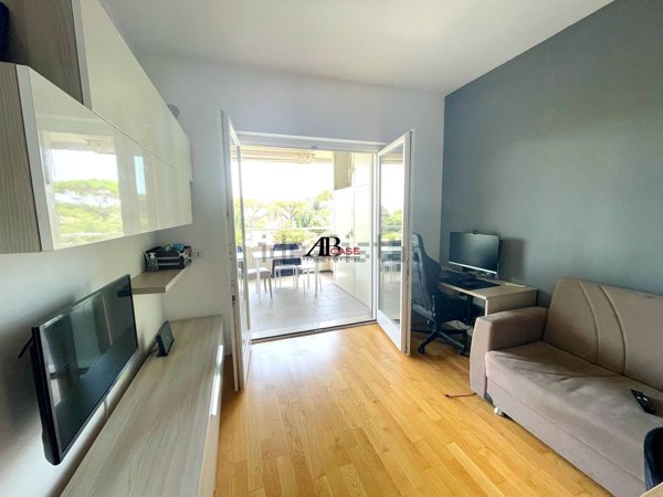 appartamento in vendita a Roma in zona Tomba di Nerone