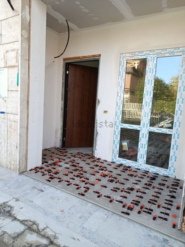 appartamento in vendita a Roma in zona Colle Prenestino