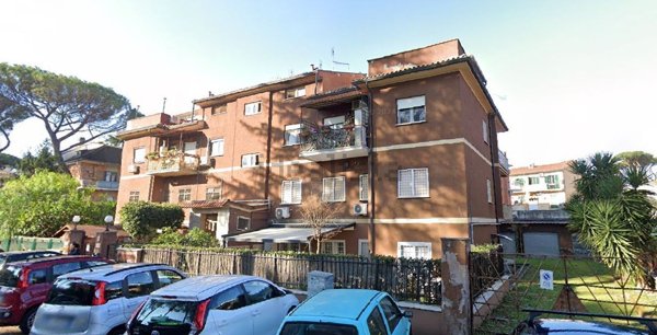 appartamento in vendita a Roma in zona Appio Pignatelli