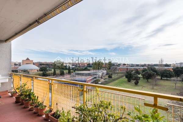 appartamento in vendita a Roma in zona Acilia