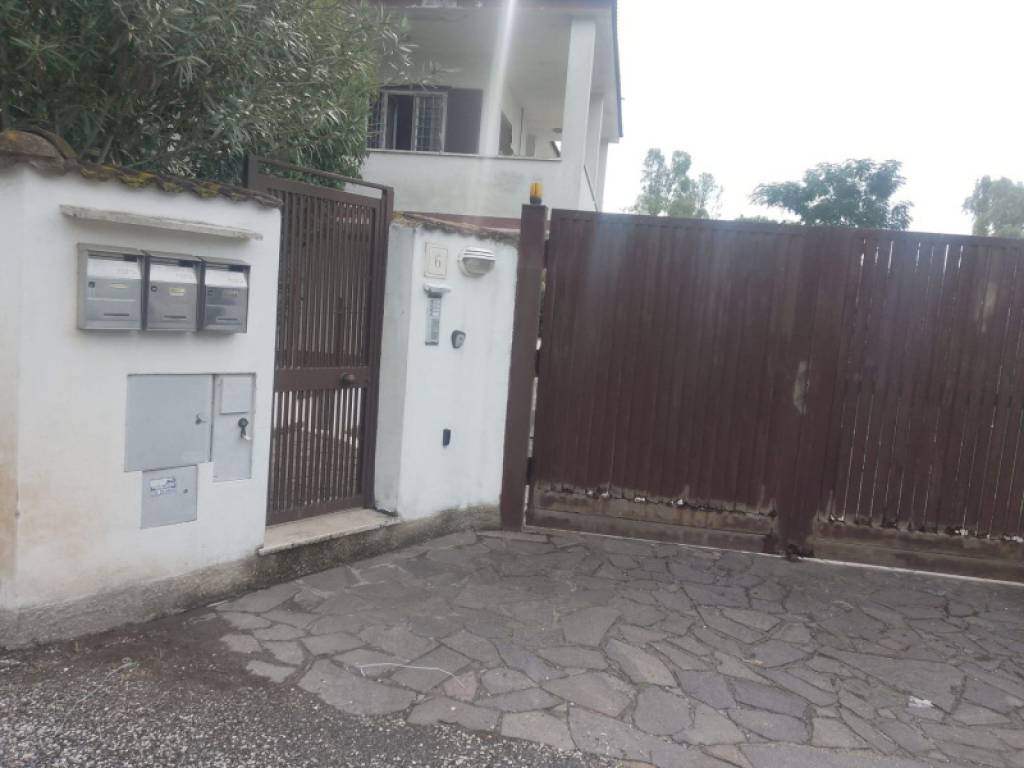 appartamento in vendita a Roma in zona Piana del Sole