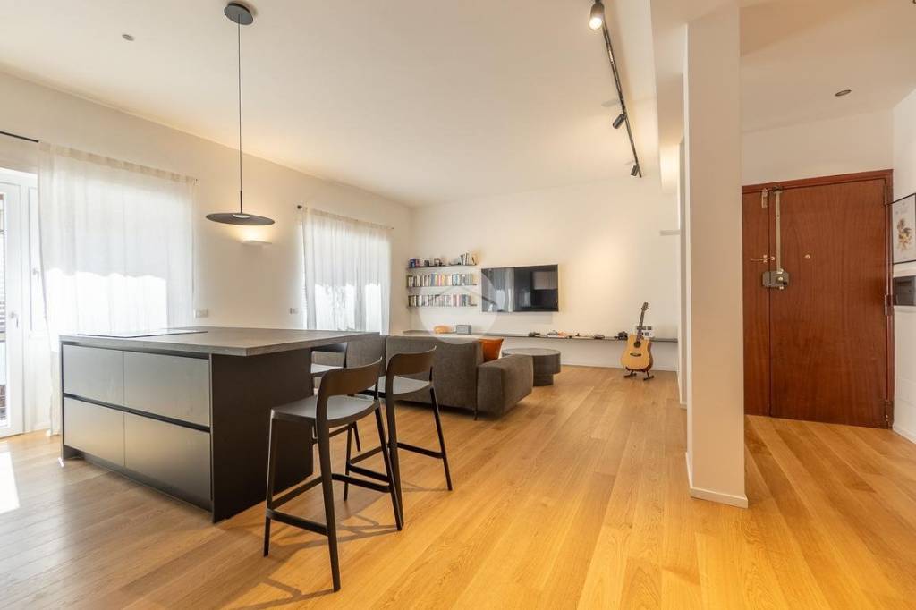 appartamento in vendita a Roma in zona Tor di Quinto