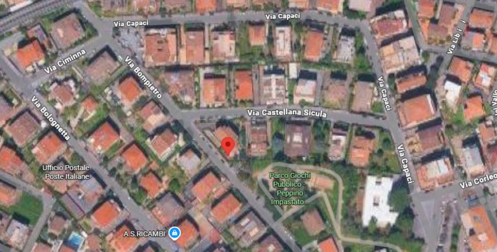 locale commerciale in vendita a Roma in zona Finocchio