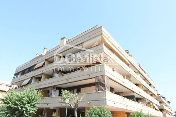 appartamento in vendita a Roma in zona Ponte di Nona