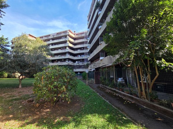 appartamento in vendita a Roma in zona Giuliano Dalmata