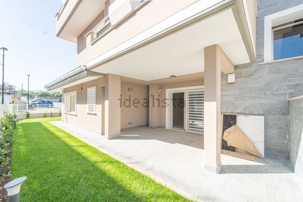 appartamento in vendita a Roma in zona Finocchio