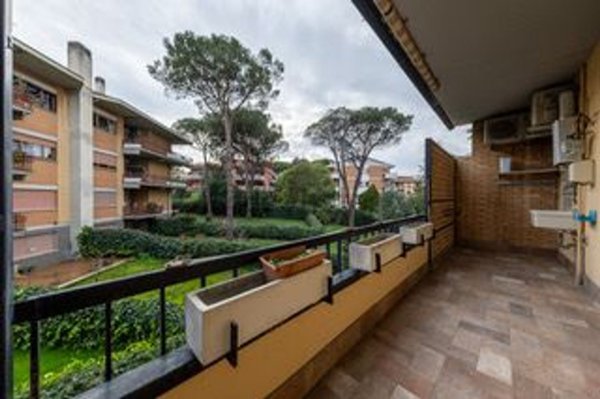 appartamento in vendita a Roma in zona Mostacciano