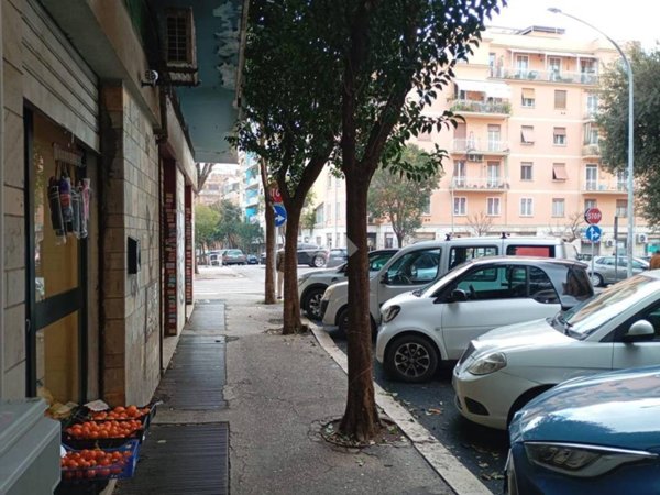negozio in vendita a Roma in zona Tiburtino
