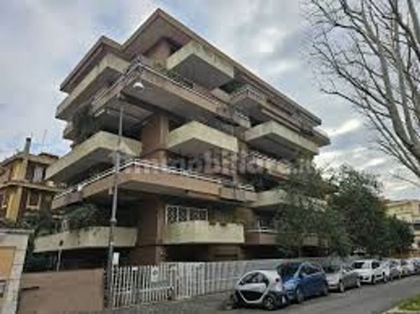 appartamento in vendita a Roma in zona Trieste